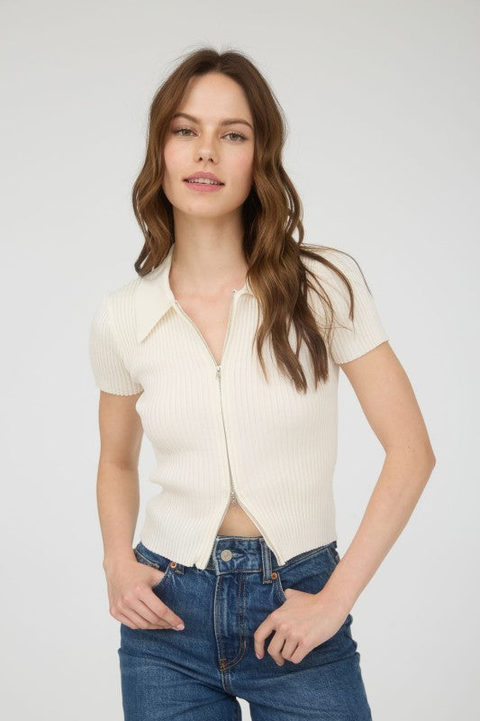 Collared Short Sleeves Sweater Knit Zip-up Top